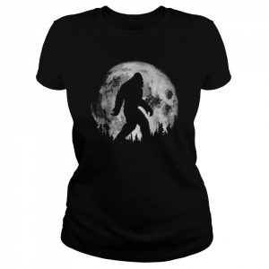 Bigfoot Night Stroll! Cool Full Moon & Trees Sasquatch T-Shirt Classic Women's T-shirt