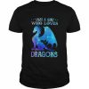 Just a girl who loves Dragons  Classic Men's T-shirt