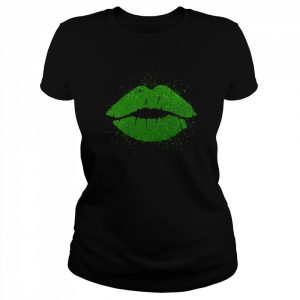 Sexy Irish Lips Kiss St Patricks Day Green Shamrock Shirt Classic Women's T-shirt