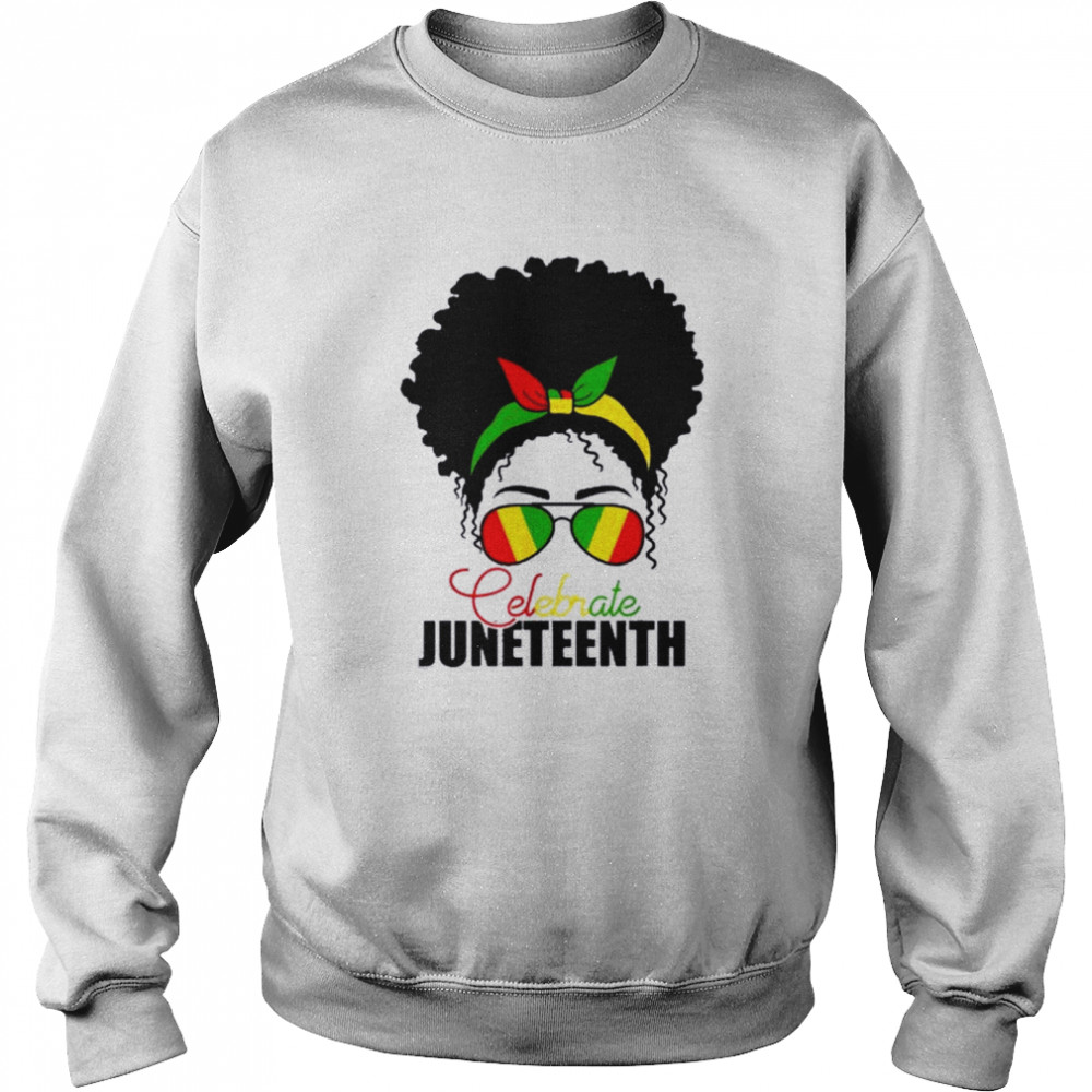 Black Messy Bun Girls Juneteenth Celebrating 1865 Flag Shirt Unisex Sweatshirt