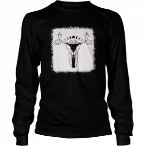 Uterus Shows Middle Finger Feminist Pro Choice Womens Rights Shirt Long Sleeved T-shirt