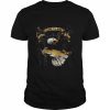 Eagle hug Chevrolet Live to ride  Classic Men's T-shirt