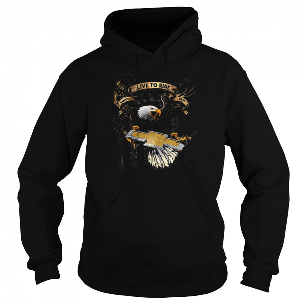 Eagle hug Chevrolet Live to ride  Unisex Hoodie