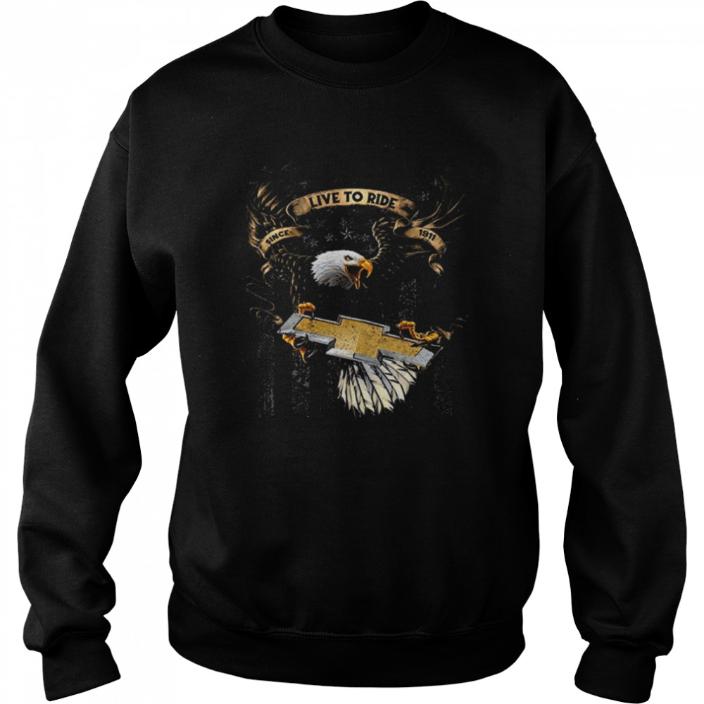 Eagle hug Chevrolet Live to ride  Unisex Sweatshirt