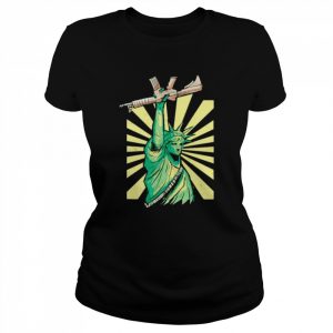 Statue Of Liberty With Ar-15  Classic Women's T-shirt