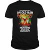 Never underestimate an old Man who loves Hunting and was born in January 2022  Classic Men's T-shirt